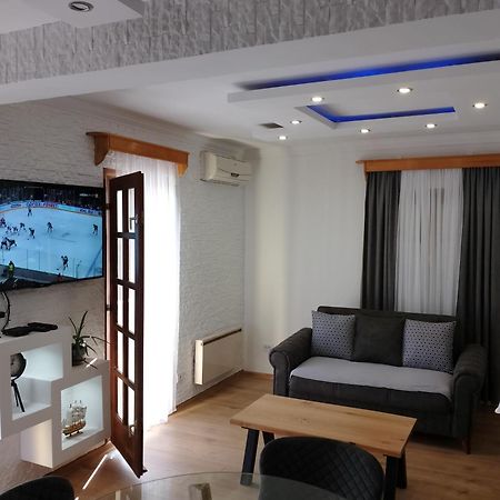 Apartment Ksenija Kotor Buitenkant foto