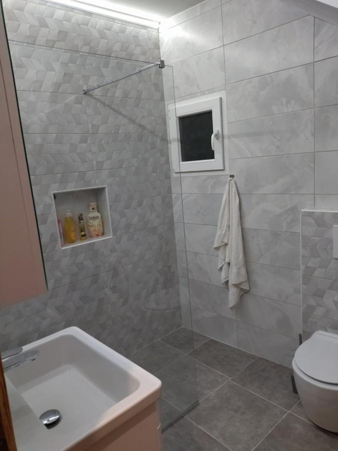 Apartment Ksenija Kotor Buitenkant foto