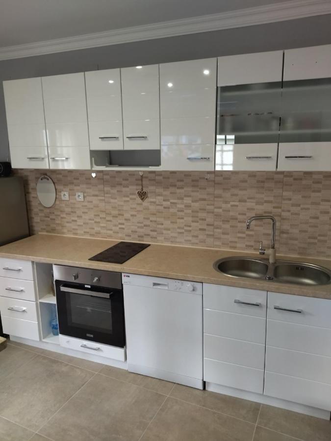 Apartment Ksenija Kotor Buitenkant foto