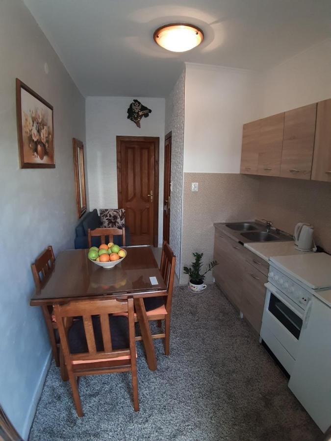 Apartment Ksenija Kotor Buitenkant foto