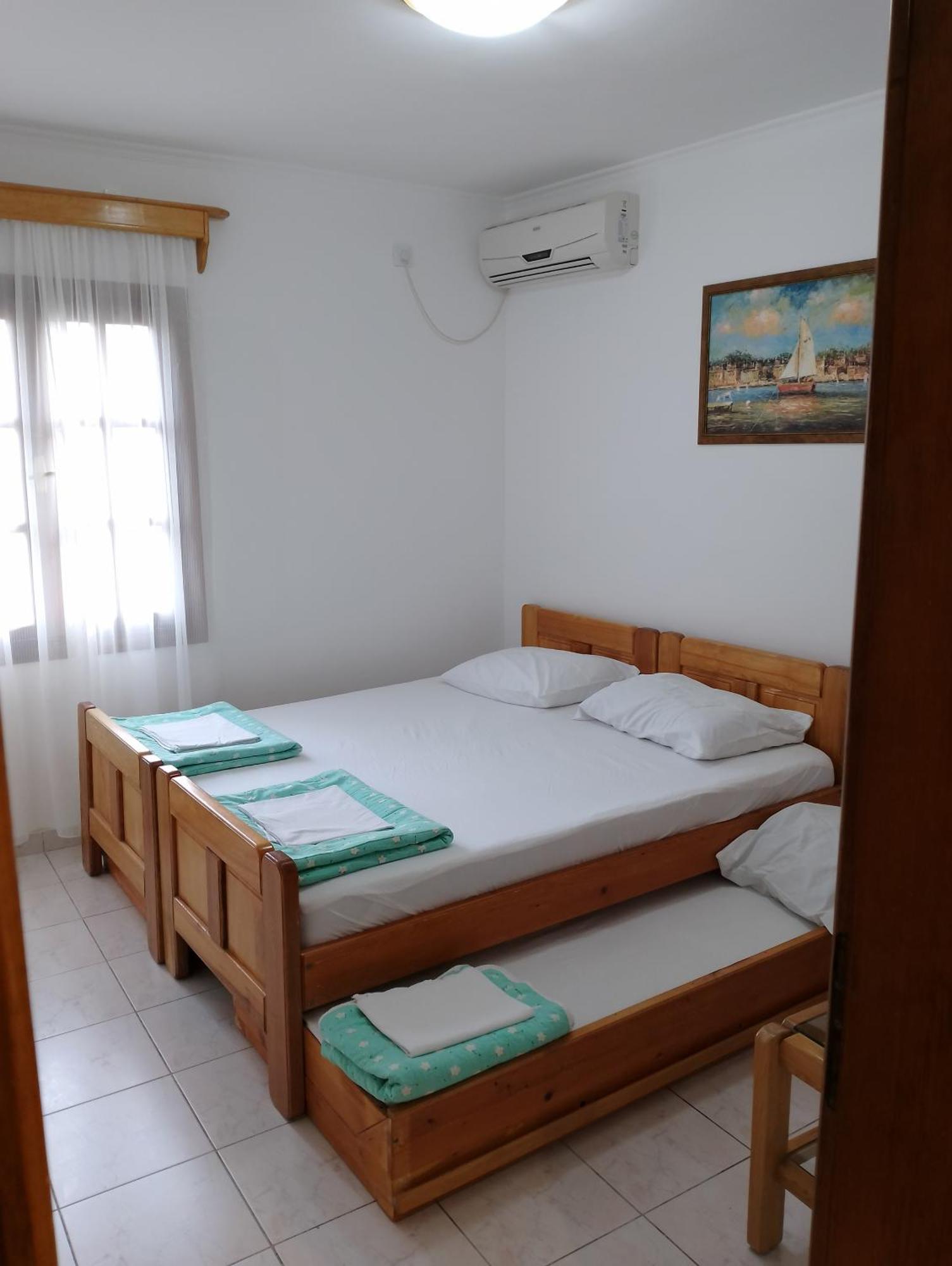 Apartment Ksenija Kotor Buitenkant foto